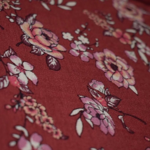 Cold Shoulder Orange Floral Top NWT - Picture 6 of 6